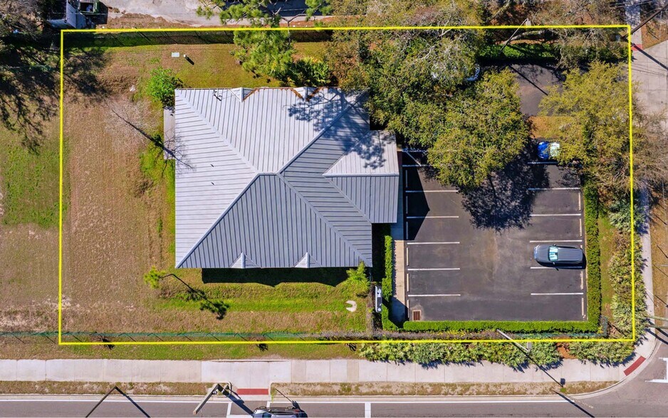 More Photos Of 14517-14519 N 18th St, Tampa Office Residential For Sale