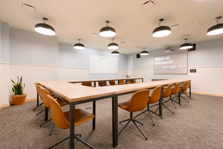 More Photos Of 1200 17th St, Denver Coworking Space