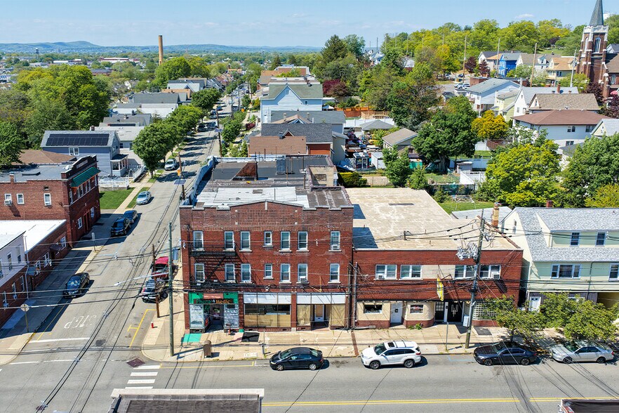 More Photos Of 43 Belmont Ave, Garfield Apartments For Sale
