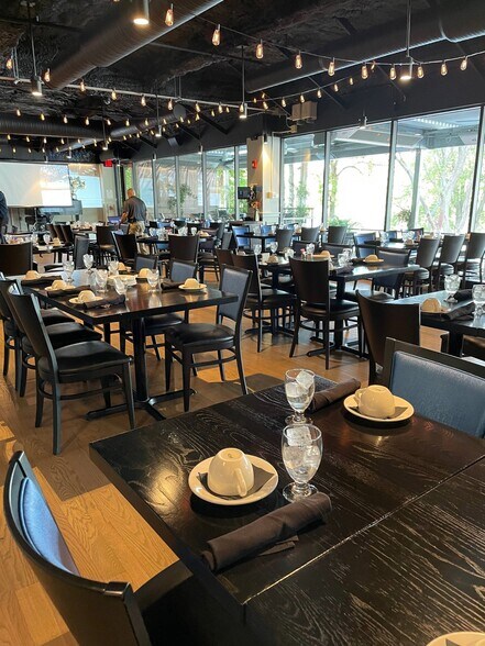 More Photos Of 100 Great Meadow Rd, Wethersfield Office For Lease