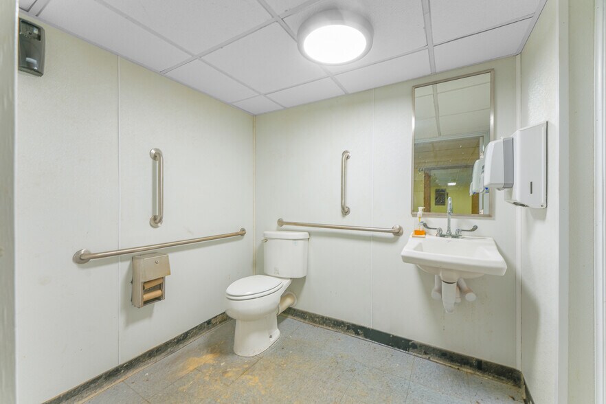 More Photos Of 300 North St, Waynesburg Schools For Sale