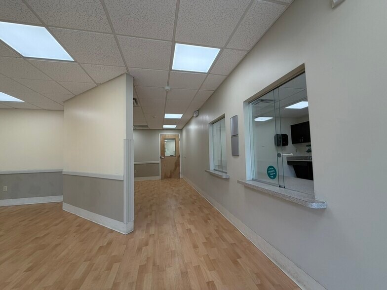 More Photos Of 813 Warren St, Hudson Medical For Lease