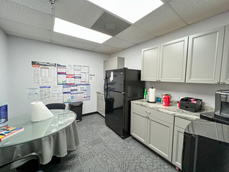 More Photos Of 108 Commercial Cir, Conroe Office Residential For Sale