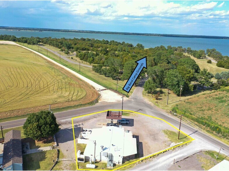 More Photos Of 245971 E Country Rd, Canton General Retail For Sale