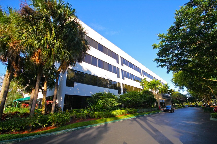 More Photos Of 2101 NW Corporate Blvd, Boca Raton Office For Lease