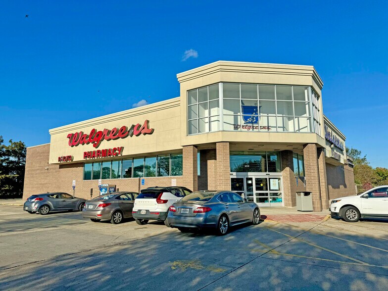More Photos Of 7401 Read Blvd, New Orleans Drugstore For Lease