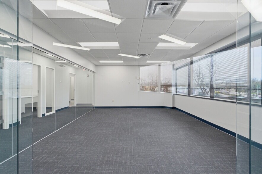 More Photos Of 5080 Tuttle Crossing Blvd, Dublin Office For Lease