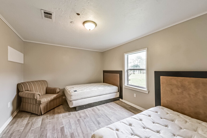 More Photos Of 1270 CR 2293, Cleveland Assisted Living For Sale