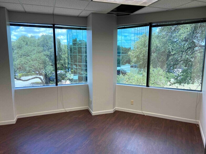 More Photos Of 4242 Medical Dr, San Antonio Medical For Sale