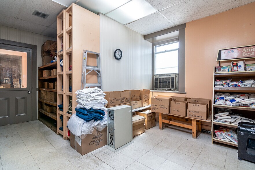 More Photos Of 12 Factory St, West Warwick Light Distribution For Sale