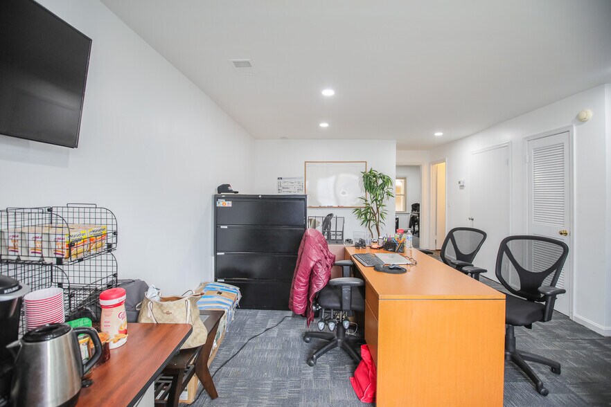 More Photos Of , Rockville Office For Sale
