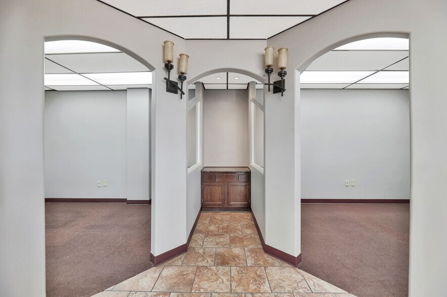 More Photos Of 11209 W Kellogg, Wichita Auto Dealership For Sale