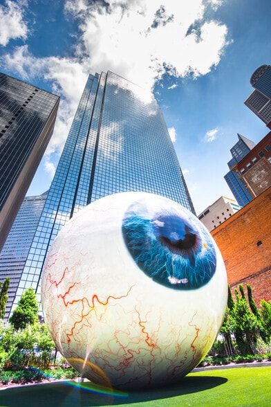 More Photos Of 1601 Elm St, Dallas Office For Lease