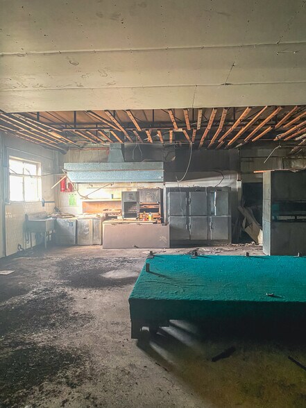 More Photos Of 25 NW 150th St, Miami Lodge Meeting Hall For Sale