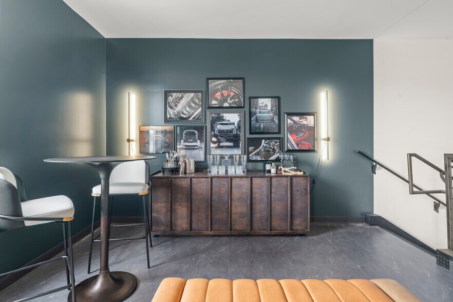 More Photos Of 4477 34th Ave, Cincinnati Self Storage For Sale