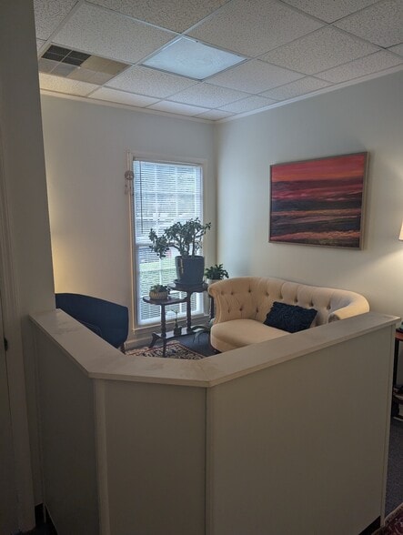 More Photos Of 555 Research Dr, Athens Office For Sale