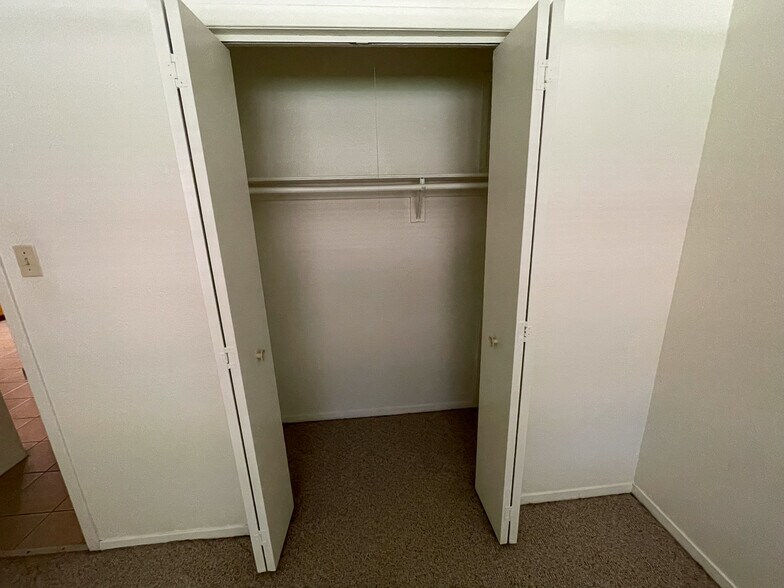 More Photos Of 704 Cline St, Huntsville Apartments For Sale