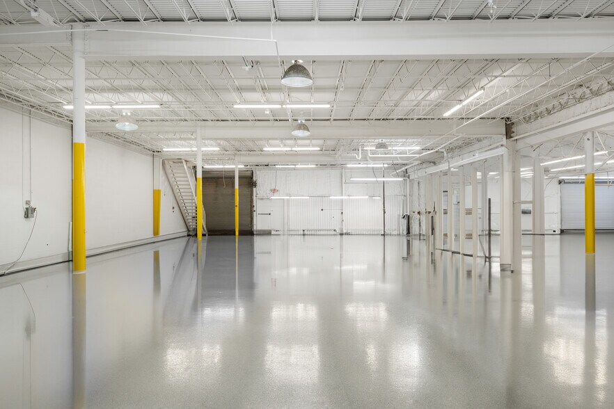 More Photos Of 5011 Navigation Blvd, Houston Warehouse For Lease
