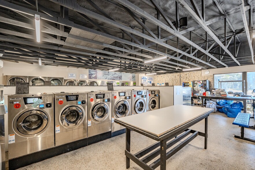 More Photos Of 1810 Ribaut Rd, Port Royal Convenience Store For Sale