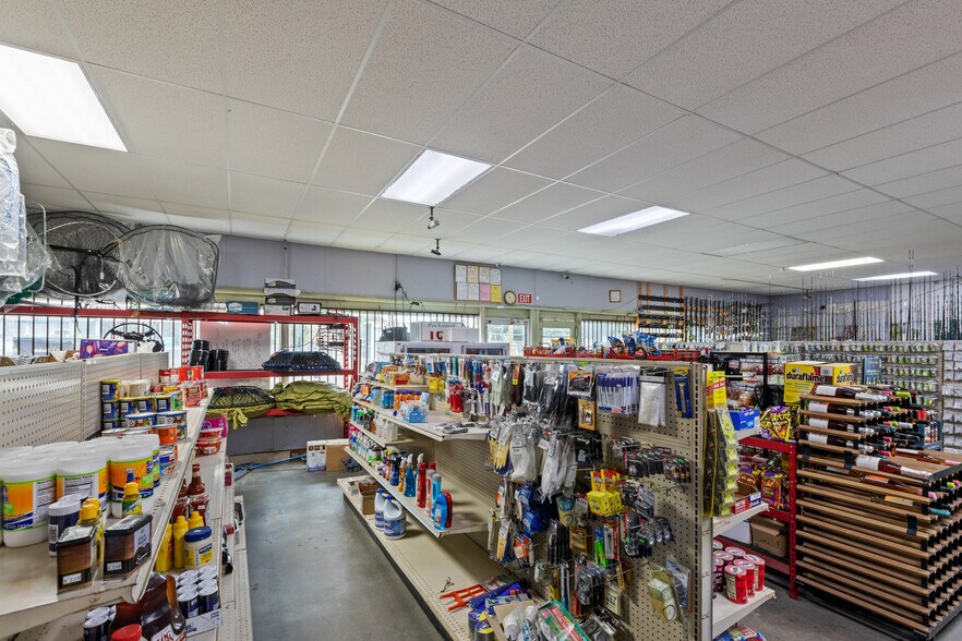 More Photos Of 8101 Freeport Blvd, Sacramento Storefront For Sale