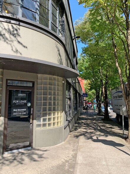 More Photos Of 600 NW 14th Ave, Portland Loft Creative Space For Lease