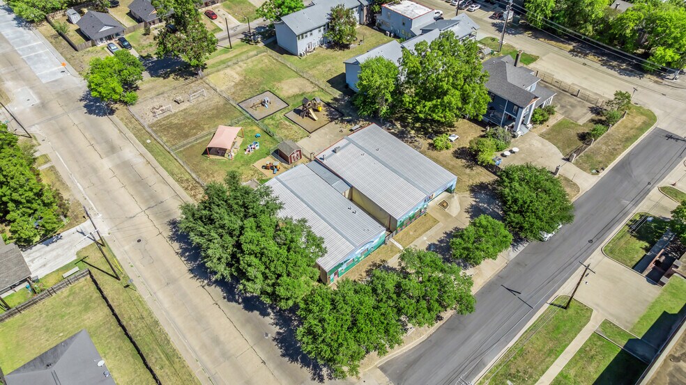 More Photos Of 306 W 24th St, Bryan Daycare Center For Sale