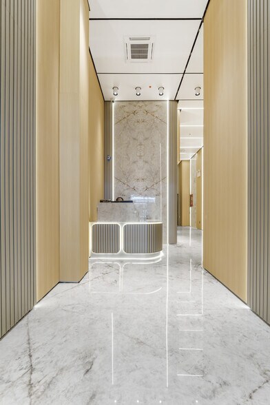 More Photos Of 363 Penn Plaza, New York Office For Lease