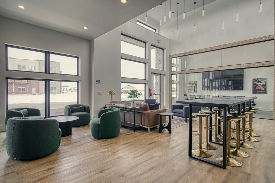 More Photos Of 1070 Curlew Dr, Ammon Medical For Lease