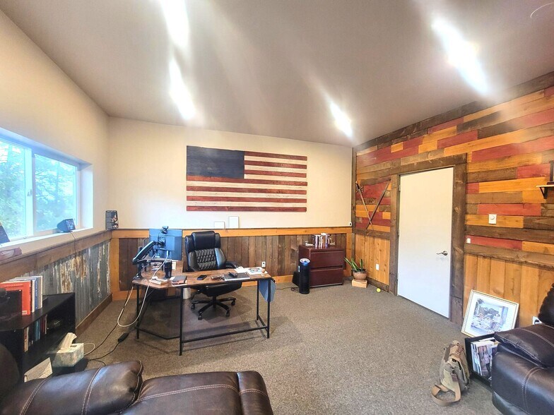 More Photos Of 1611 S Geiger Blvd, Spokane Industrial For Sale