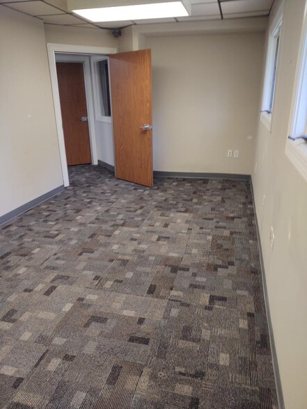 More Photos Of 195 Willow St, Reinholds Medical For Lease
