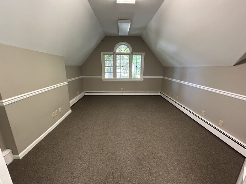 More Photos Of 489 Danbury Rd, Wilton Office Residential For Lease