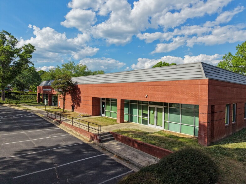 More Photos Of 800 Springfield Commons Dr, Raleigh Medical For Sale