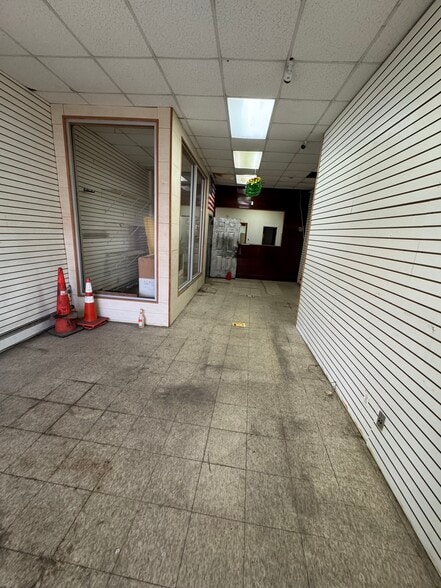 More Photos Of 178-22 Jamaica Ave, Jamaica Storefront Retail Residential For Lease