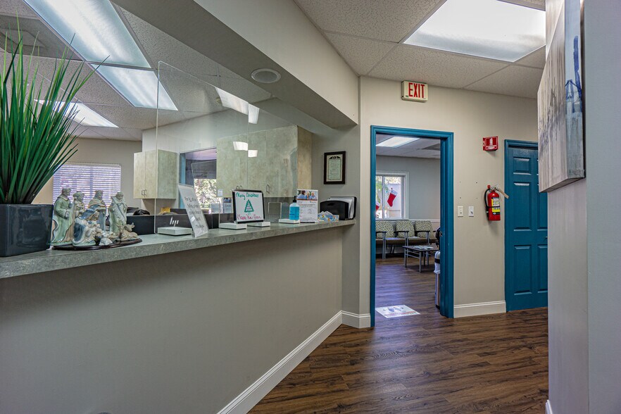More Photos Of 6502 Gunn Hwy, Tampa Medical For Sale