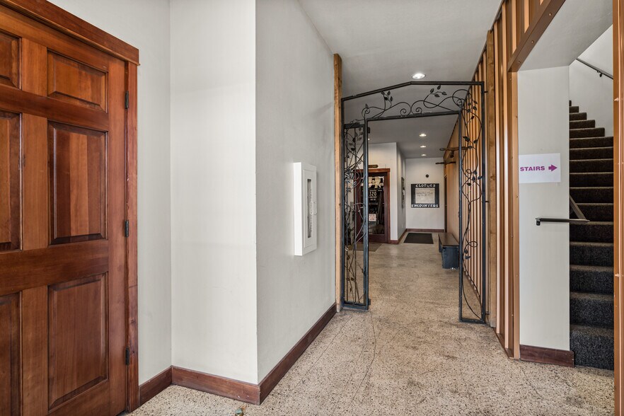 More Photos Of 320 N Main St, Prineville Storefront Retail Office For Sale