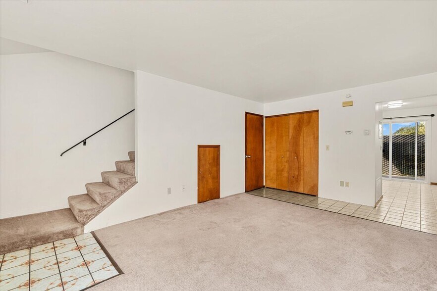 More Photos Of 275 9th St, Fortuna Apartments For Sale