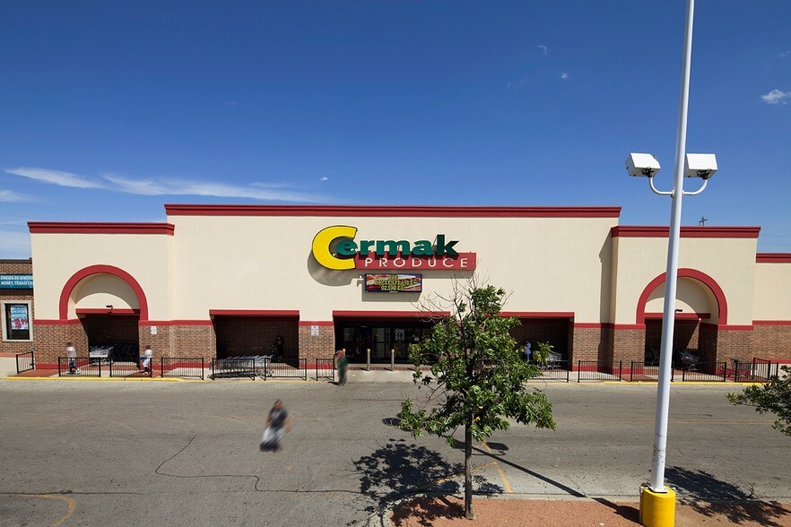 More Photos Of 4601-4779 W Cermak Rd, Cicero Unknown For Lease