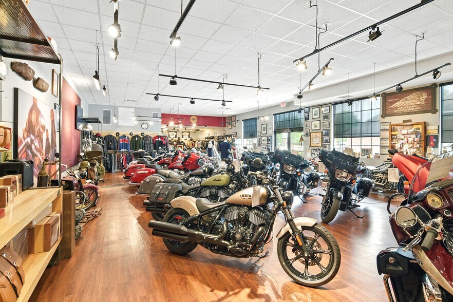 More Photos Of 962 Southampton Rd, Westfield Warehouse For Sale