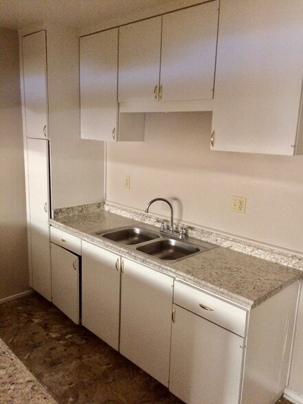 More Photos Of 1804 W Glen Ave, Anaheim Apartments For Sale