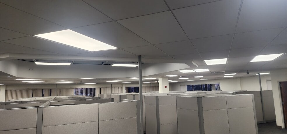 More Photos Of 1 Michael Ave, Farmingdale Office For Lease
