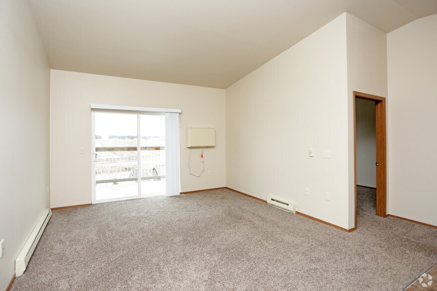 More Photos Of 1300-1302 Quiniela Dr, North Sioux City Apartments For Sale