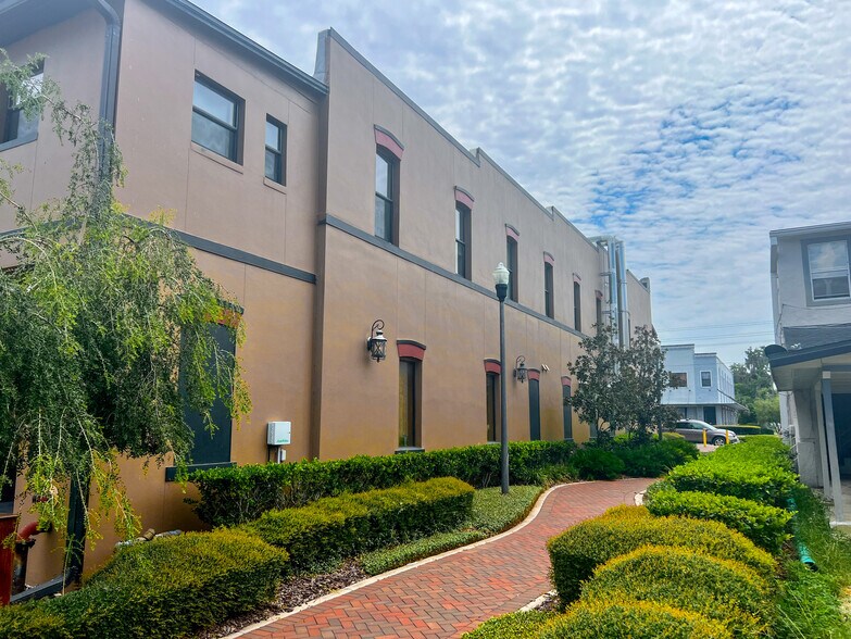 More Photos Of 87 N Central Ave, Umatilla Apartments For Sale