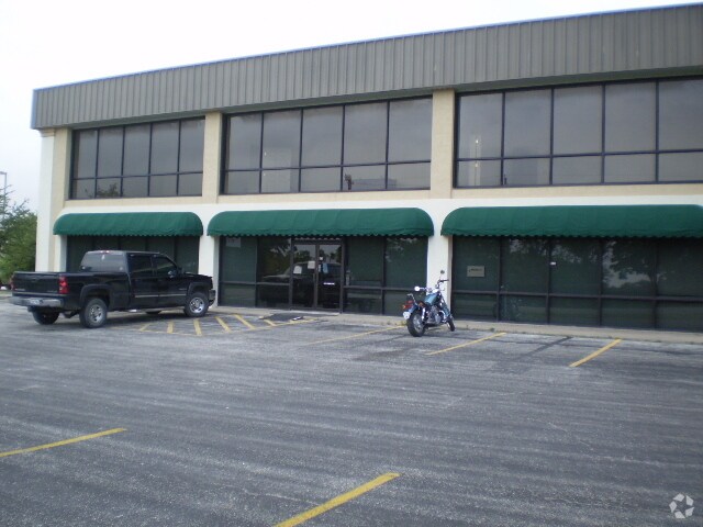 Primary Photo Of 1049 Industrial Blvd, Abilene Flex For Lease