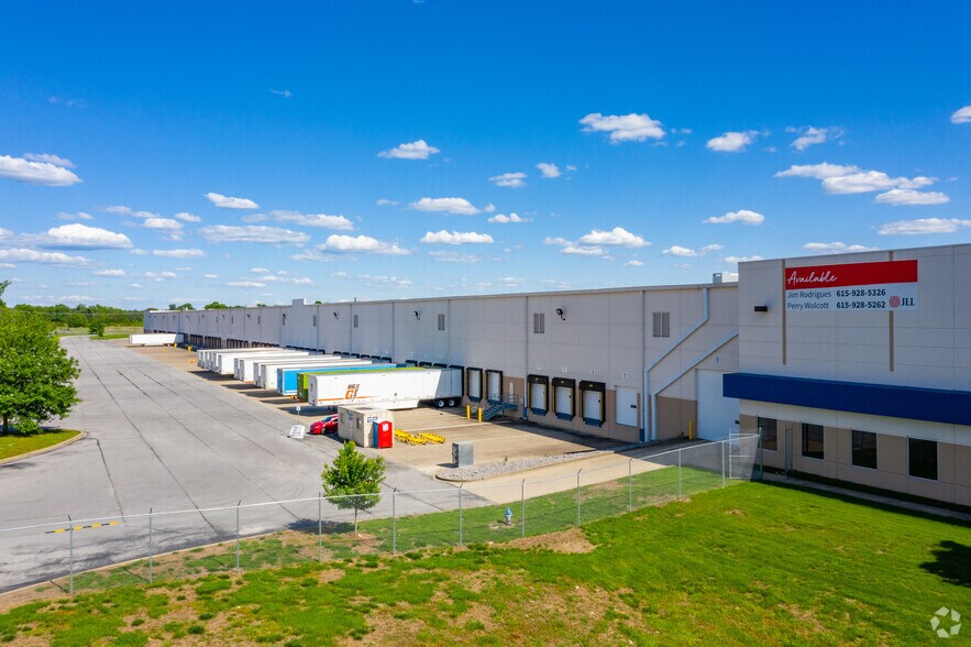 More Photos Of 245 Couchville Industrial Blvd, Mount Juliet Distribution For Lease