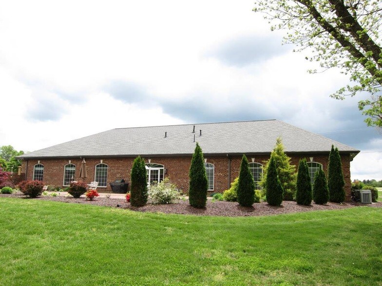 More Photos Of 7261 Burlington Rd, Whitsett Office For Sale