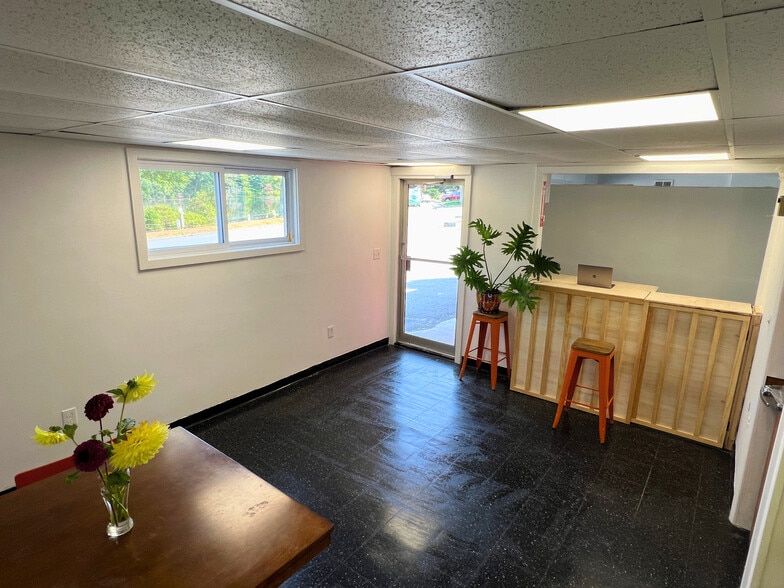 More Photos Of 33 Zabelle Ave, Auburn Restaurant For Sale