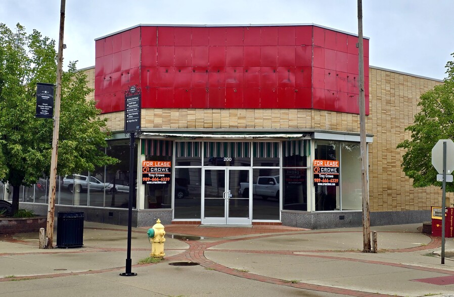 Primary Photo Of 200-208 N Washington St, Owosso Storefront Retail Office For Lease