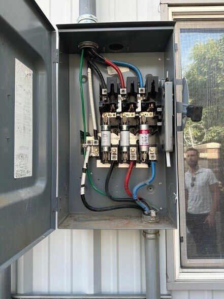 More Photos Of 4116 W 5800 N, Mountain Green Light Manufacturing For Lease
