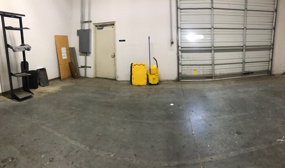 More Photos Of 7950 Cherry Ave, Fontana Light Distribution For Lease