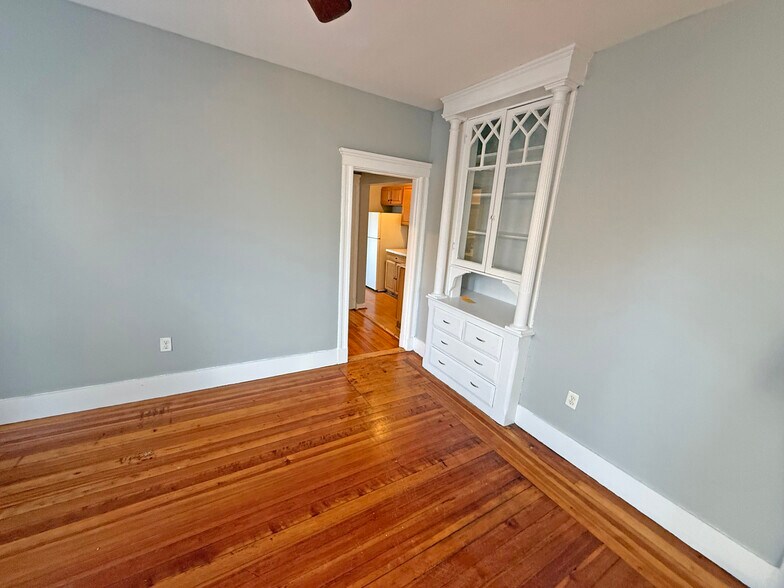 More Photos Of 129 S Elm St, Haverhill Apartments For Sale